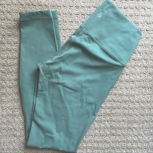• Lululemon Wunder Train / HR tight - NWOT •